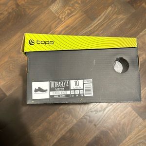 Topo Athletic Ultrafly 4 - Brand New
